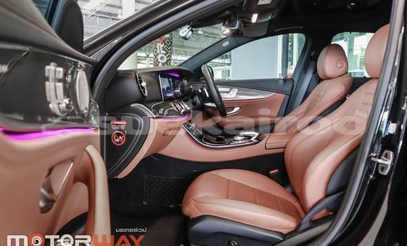 ซื้อ รถมือสอง Mercedes-Benz E-Classe สีดำ รถยนต์ ใน %{เมือง} ใน กรุงเทพมหานคร ซื้อ รถมือสอง Mercedes-Benz E-Classe สีดำ รถยนต์ ใน %{เมือง} ใน กรุงเทพมหานคร