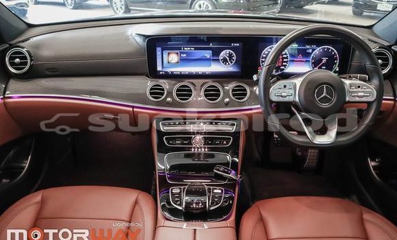 ซื้อ รถมือสอง Mercedes-Benz E-Classe สีดำ รถยนต์ ใน %{เมือง} ใน กรุงเทพมหานคร ซื้อ รถมือสอง Mercedes-Benz E-Classe สีดำ รถยนต์ ใน %{เมือง} ใน กรุงเทพมหานคร