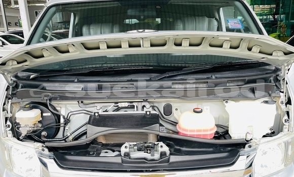 Buy Used Toyota Commuter Silver Car in Bangkok in Bangkok Buy Used Toyota Commuter Silver Car in Bangkok in Bangkok