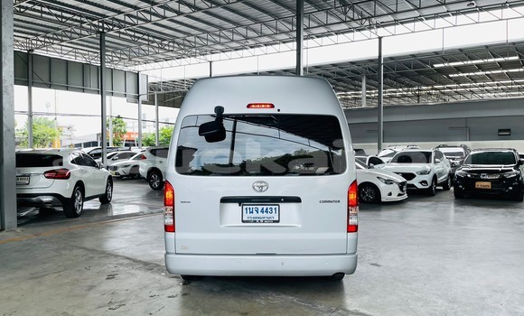 Buy Used Toyota Commuter Silver Car in Bangkok in Bangkok Buy Used Toyota Commuter Silver Car in Bangkok in Bangkok