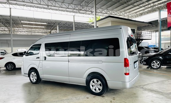 Buy Used Toyota Commuter Silver Car in Bangkok in Bangkok Buy Used Toyota Commuter Silver Car in Bangkok in Bangkok
