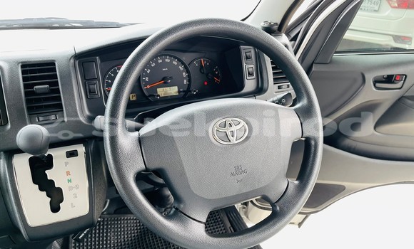 Buy Used Toyota Commuter Silver Car in Bangkok in Bangkok Buy Used Toyota Commuter Silver Car in Bangkok in Bangkok