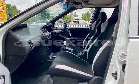 Buy Used Nissan Cefiro White Car in Bangkok in Bangkok Buy Used Nissan Cefiro White Car in Bangkok in Bangkok