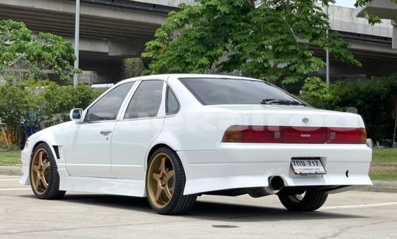 Buy Used Nissan Cefiro White Car in Bangkok in Bangkok Buy Used Nissan Cefiro White Car in Bangkok in Bangkok