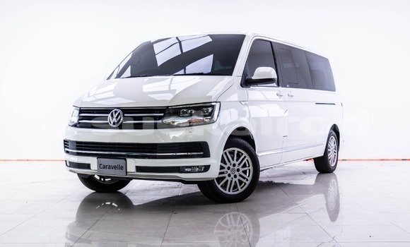 ซื้อ รถมือสอง Volkswagen Caravelle ขาว รถยนต์ ใน %{เมือง} ใน กรุงเทพมหานคร