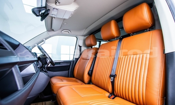Buy Used Volkswagen Caravelle White Car in Bangkok in Bangkok Buy Used Volkswagen Caravelle White Car in Bangkok in Bangkok