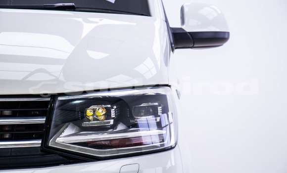Buy Used Volkswagen Caravelle White Car in Bangkok in Bangkok Buy Used Volkswagen Caravelle White Car in Bangkok in Bangkok