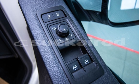 Buy Used Volkswagen Caravelle White Car in Bangkok in Bangkok Buy Used Volkswagen Caravelle White Car in Bangkok in Bangkok