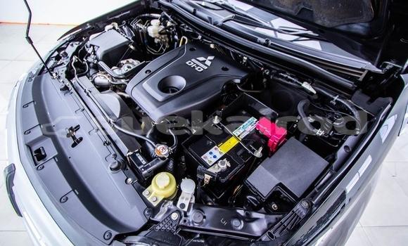ซื้อ รถมือสอง Mitsubishi Pajero Sport สีดำ รถยนต์ ใน %{เมือง} ใน กรุงเทพมหานคร ซื้อ รถมือสอง Mitsubishi Pajero Sport สีดำ รถยนต์ ใน %{เมือง} ใน กรุงเทพมหานคร