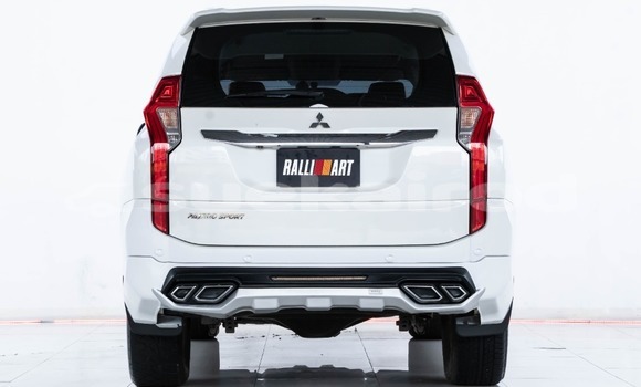 ซื้อ รถมือสอง Mitsubishi Pajero Sport ขาว รถยนต์ ใน %{เมือง} ใน กรุงเทพมหานคร ซื้อ รถมือสอง Mitsubishi Pajero Sport ขาว รถยนต์ ใน %{เมือง} ใน กรุงเทพมหานคร