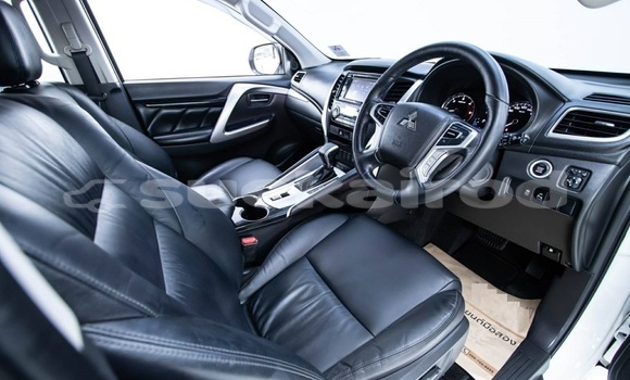 ซื้อ รถมือสอง Mitsubishi Pajero Sport ขาว รถยนต์ ใน %{เมือง} ใน กรุงเทพมหานคร ซื้อ รถมือสอง Mitsubishi Pajero Sport ขาว รถยนต์ ใน %{เมือง} ใน กรุงเทพมหานคร