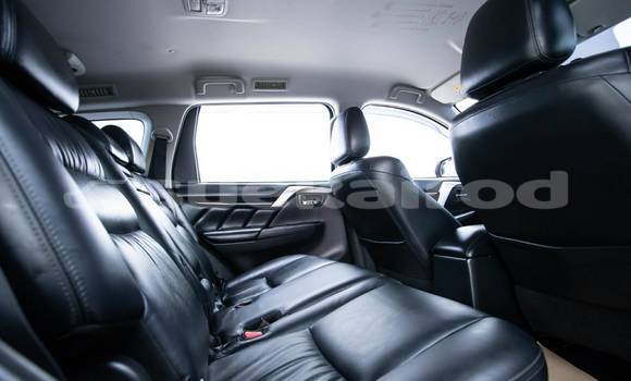 ซื้อ รถมือสอง Mitsubishi Pajero Sport ขาว รถยนต์ ใน %{เมือง} ใน กรุงเทพมหานคร ซื้อ รถมือสอง Mitsubishi Pajero Sport ขาว รถยนต์ ใน %{เมือง} ใน กรุงเทพมหานคร