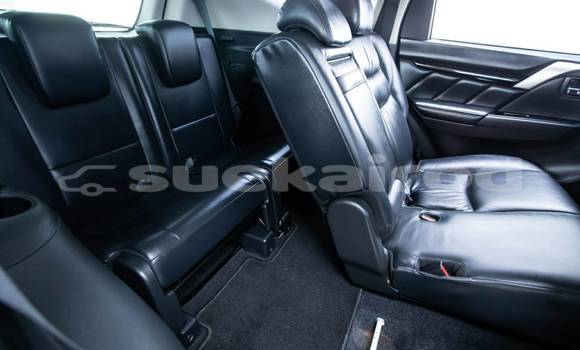 ซื้อ รถมือสอง Mitsubishi Pajero Sport ขาว รถยนต์ ใน %{เมือง} ใน กรุงเทพมหานคร ซื้อ รถมือสอง Mitsubishi Pajero Sport ขาว รถยนต์ ใน %{เมือง} ใน กรุงเทพมหานคร