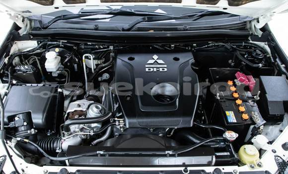 ซื้อ รถมือสอง Mitsubishi Pajero Sport ขาว รถยนต์ ใน %{เมือง} ใน กรุงเทพมหานคร ซื้อ รถมือสอง Mitsubishi Pajero Sport ขาว รถยนต์ ใน %{เมือง} ใน กรุงเทพมหานคร