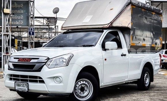 Buy Used Isuzu D-Max White Car in Bangkok in Bangkok