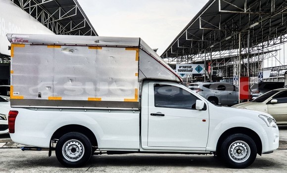 Buy Used Isuzu D-Max White Car in Bangkok in Bangkok Buy Used Isuzu D-Max White Car in Bangkok in Bangkok
