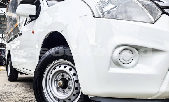 Buy Used Isuzu D-Max White Car in Bangkok in Bangkok Buy Used Isuzu D-Max White Car in Bangkok in Bangkok