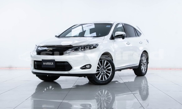 Buy Used Toyota Harrier White Car in Bangkok in Bangkok