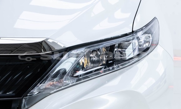 Buy Used Toyota Harrier White Car in Bangkok in Bangkok Buy Used Toyota Harrier White Car in Bangkok in Bangkok