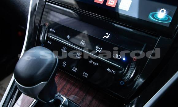 Buy Used Toyota Harrier White Car in Bangkok in Bangkok Buy Used Toyota Harrier White Car in Bangkok in Bangkok