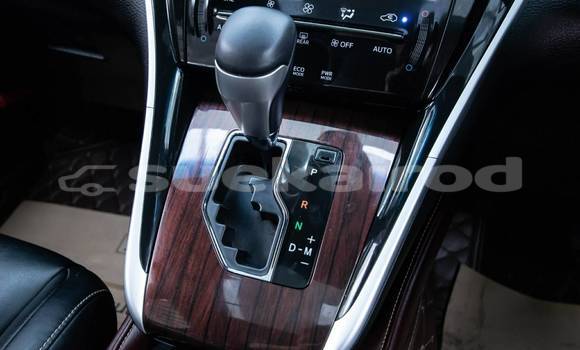 Buy Used Toyota Harrier White Car in Bangkok in Bangkok Buy Used Toyota Harrier White Car in Bangkok in Bangkok
