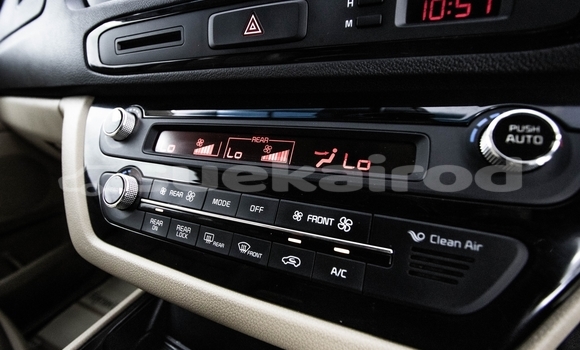 Buy Used Kia Carnival White Car in Bangkok in Bangkok Buy Used Kia Carnival White Car in Bangkok in Bangkok