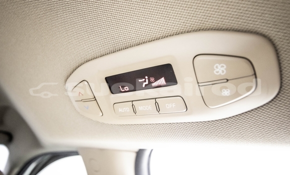 Buy Used Kia Carnival White Car in Bangkok in Bangkok Buy Used Kia Carnival White Car in Bangkok in Bangkok