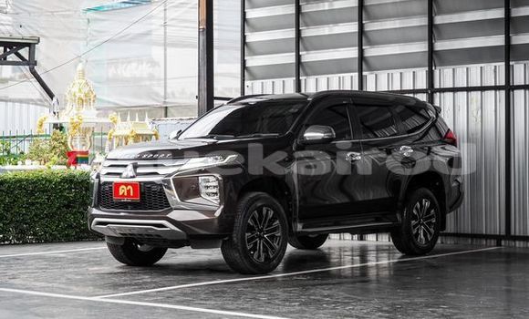 Buy Used Mitsubishi Pajero Brown Car in Bangkok in Bangkok