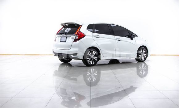 Buy Used Honda Jazz White Car in Bangkok in Bangkok Buy Used Honda Jazz White Car in Bangkok in Bangkok