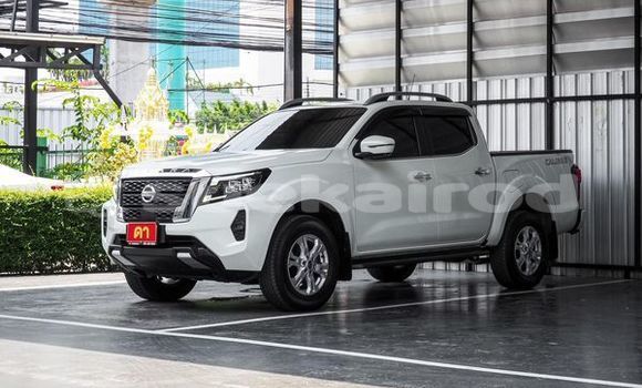 ซื้อ รถมือสอง Nissan Navara ขาว รถยนต์ ใน %{เมือง} ใน กรุงเทพมหานคร