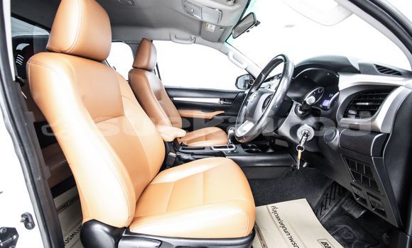 Buy Used Toyota Hiluxe Revo White Car in Bangkok in Bangkok Buy Used Toyota Hiluxe Revo White Car in Bangkok in Bangkok