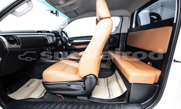 Buy Used Toyota Hiluxe Revo White Car in Bangkok in Bangkok Buy Used Toyota Hiluxe Revo White Car in Bangkok in Bangkok