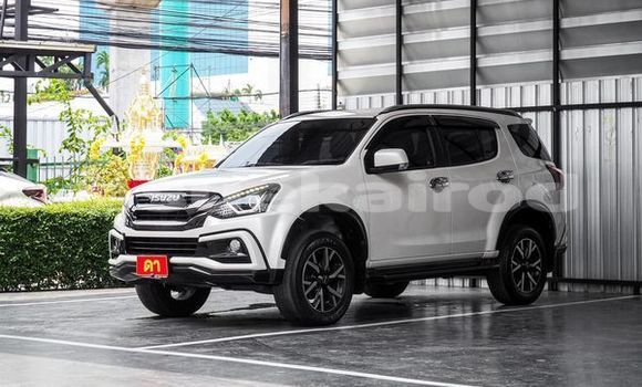 ซื้อ รถมือสอง Isuzu MU-X ขาว รถยนต์ ใน %{เมือง} ใน กรุงเทพมหานคร
