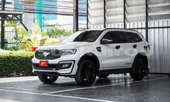 ซื้อ รถมือสอง Ford Everest ขาว รถยนต์ ใน %{เมือง} ใน กรุงเทพมหานคร