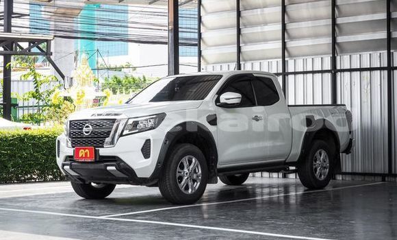 ซื้อ รถมือสอง Nissan Navara ขาว รถยนต์ ใน %{เมือง} ใน กรุงเทพมหานคร