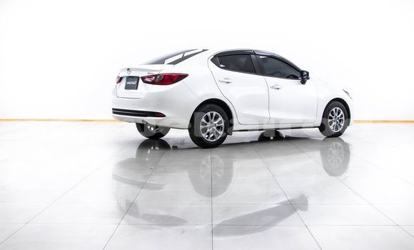 ซื้อ รถมือสอง Mazda 2 ขาว รถยนต์ ใน %{เมือง} ใน กรุงเทพมหานคร ซื้อ รถมือสอง Mazda 2 ขาว รถยนต์ ใน %{เมือง} ใน กรุงเทพมหานคร