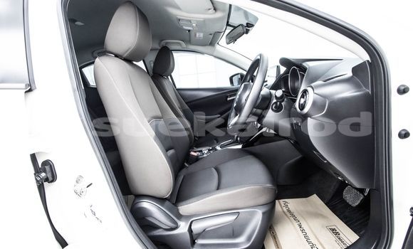 ซื้อ รถมือสอง Mazda 2 ขาว รถยนต์ ใน %{เมือง} ใน กรุงเทพมหานคร ซื้อ รถมือสอง Mazda 2 ขาว รถยนต์ ใน %{เมือง} ใน กรุงเทพมหานคร