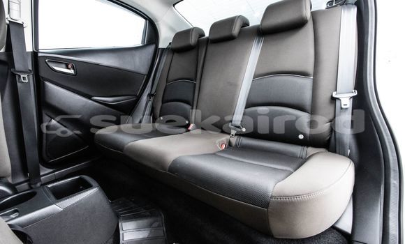 ซื้อ รถมือสอง Mazda 2 ขาว รถยนต์ ใน %{เมือง} ใน กรุงเทพมหานคร ซื้อ รถมือสอง Mazda 2 ขาว รถยนต์ ใน %{เมือง} ใน กรุงเทพมหานคร