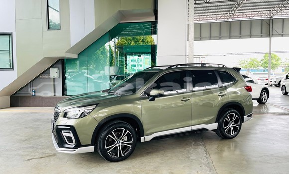 ซื้อ รถมือสอง Subaru Forester เขียว รถยนต์ ใน %{เมือง} ใน กรุงเทพมหานคร