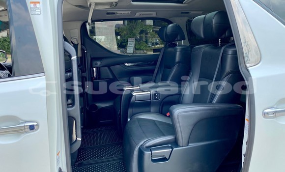 Buy Used Toyota Vellfire White Car in Bangkok in Bangkok Buy Used Toyota Vellfire White Car in Bangkok in Bangkok