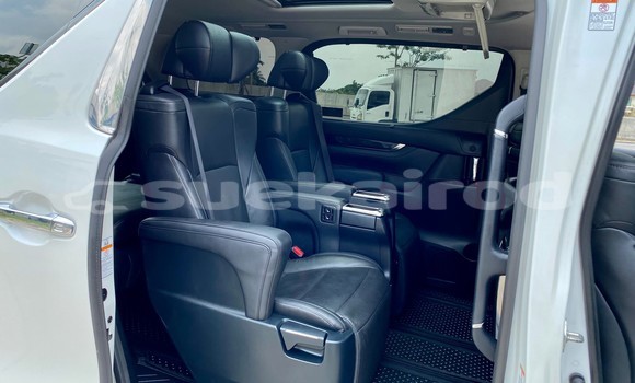 Buy Used Toyota Vellfire White Car in Bangkok in Bangkok Buy Used Toyota Vellfire White Car in Bangkok in Bangkok