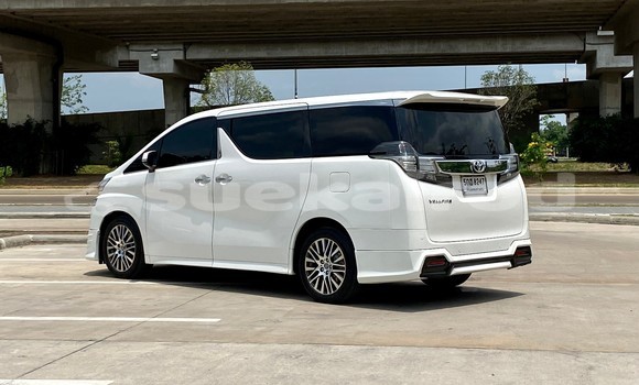 Buy Used Toyota Vellfire White Car in Bangkok in Bangkok Buy Used Toyota Vellfire White Car in Bangkok in Bangkok