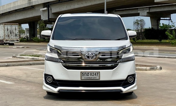 Buy Used Toyota Vellfire White Car in Bangkok in Bangkok Buy Used Toyota Vellfire White Car in Bangkok in Bangkok