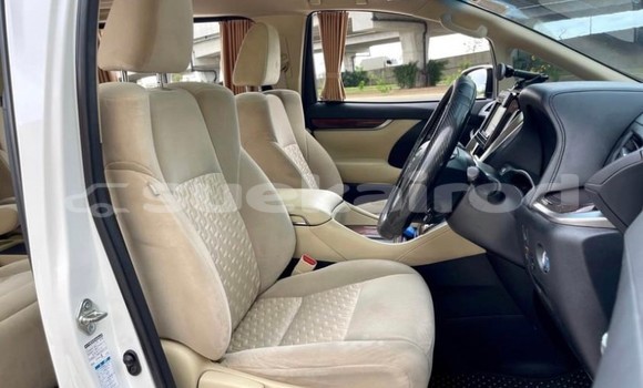 Buy Used Toyota Alphard White Car in Bangkok in Bangkok Buy Used Toyota Alphard White Car in Bangkok in Bangkok