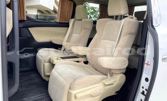 Buy Used Toyota Alphard White Car in Bangkok in Bangkok Buy Used Toyota Alphard White Car in Bangkok in Bangkok