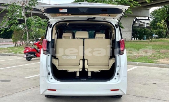 Buy Used Toyota Alphard White Car in Bangkok in Bangkok Buy Used Toyota Alphard White Car in Bangkok in Bangkok