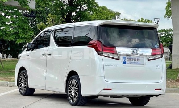 Buy Used Toyota Alphard White Car in Bangkok in Bangkok Buy Used Toyota Alphard White Car in Bangkok in Bangkok