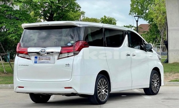 Buy Used Toyota Alphard White Car in Bangkok in Bangkok Buy Used Toyota Alphard White Car in Bangkok in Bangkok