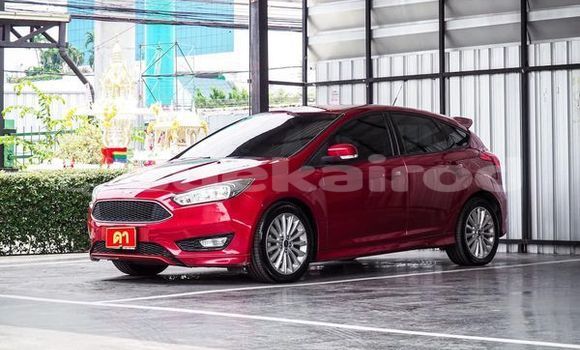 ซื้อ รถมือสอง Ford Focus สีแดง รถยนต์ ใน %{เมือง} ใน กรุงเทพมหานคร