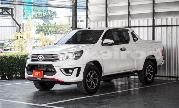 Buy Used Toyota Hiluxe Revo White Car in Bangkok in Bangkok Buy Used Toyota Hiluxe Revo White Car in Bangkok in Bangkok